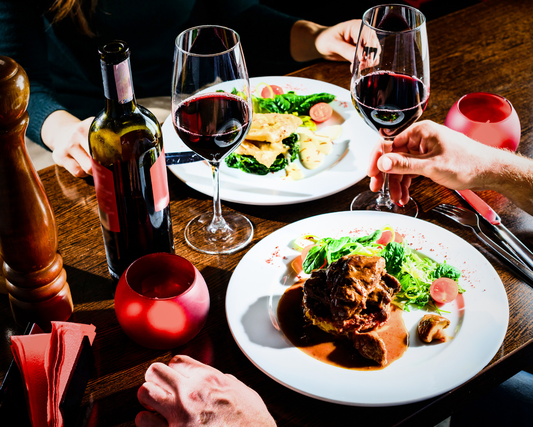 Trendy 2026 Valentine’s Home Dinner Ideas