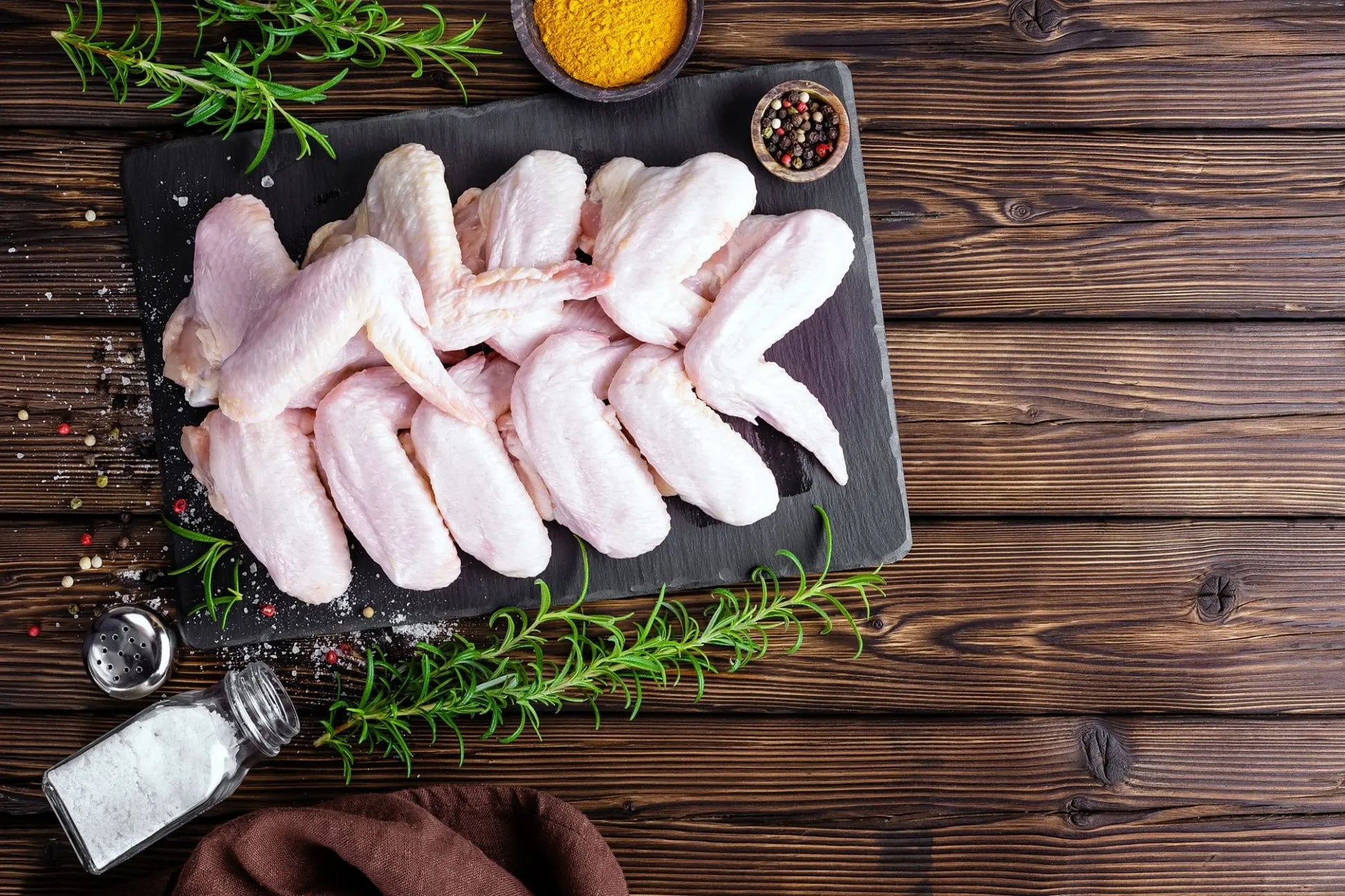 raw chicken wings